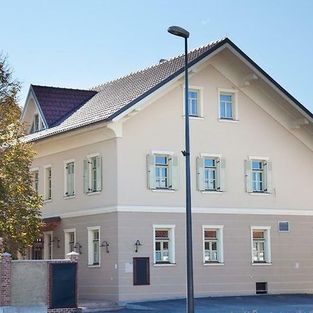 Veganfresh Hotel Medvode Exterior photo